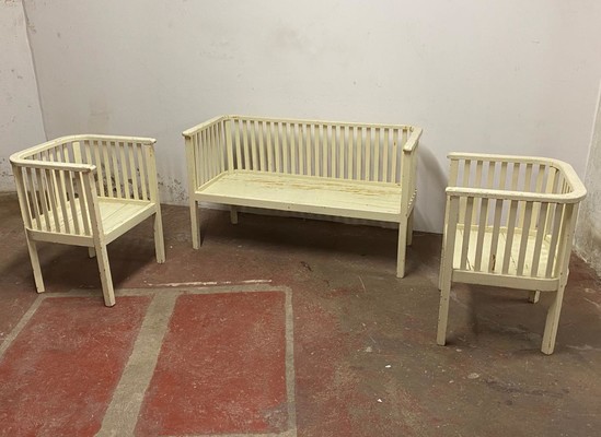 Austrian early 20 th century white painted garden set