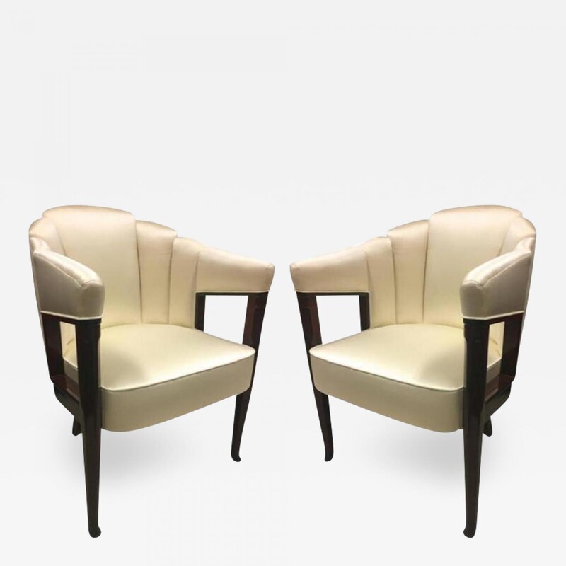 Maison Dominique early refined pair of chairs 